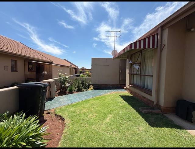 2 BEDROOM PROPERTY TO RENT IN BIRCHLEIGH NORTH